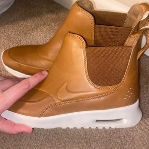 2016
Wmns Air Max Thea Mid 'Ale Brown'